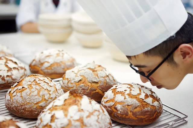 普宁轻食面包培训班电话，实现你的烘焙梦想