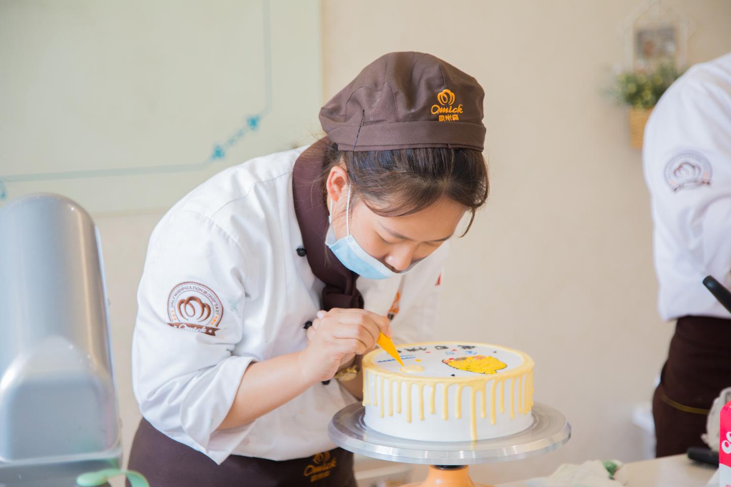 上海烘焙甜点业余培训学校——让你轻松掌握烘焙技能，享受甜点制作的乐趣
