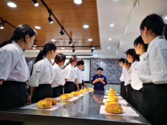 菏泽烘焙蛋糕烘焙培训学校——烘焙之路从这里开始