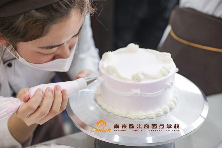 本溪烘焙蛋糕烘焙培训学校，让烘焙成为人生的一部分