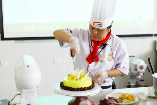 学西点的技校