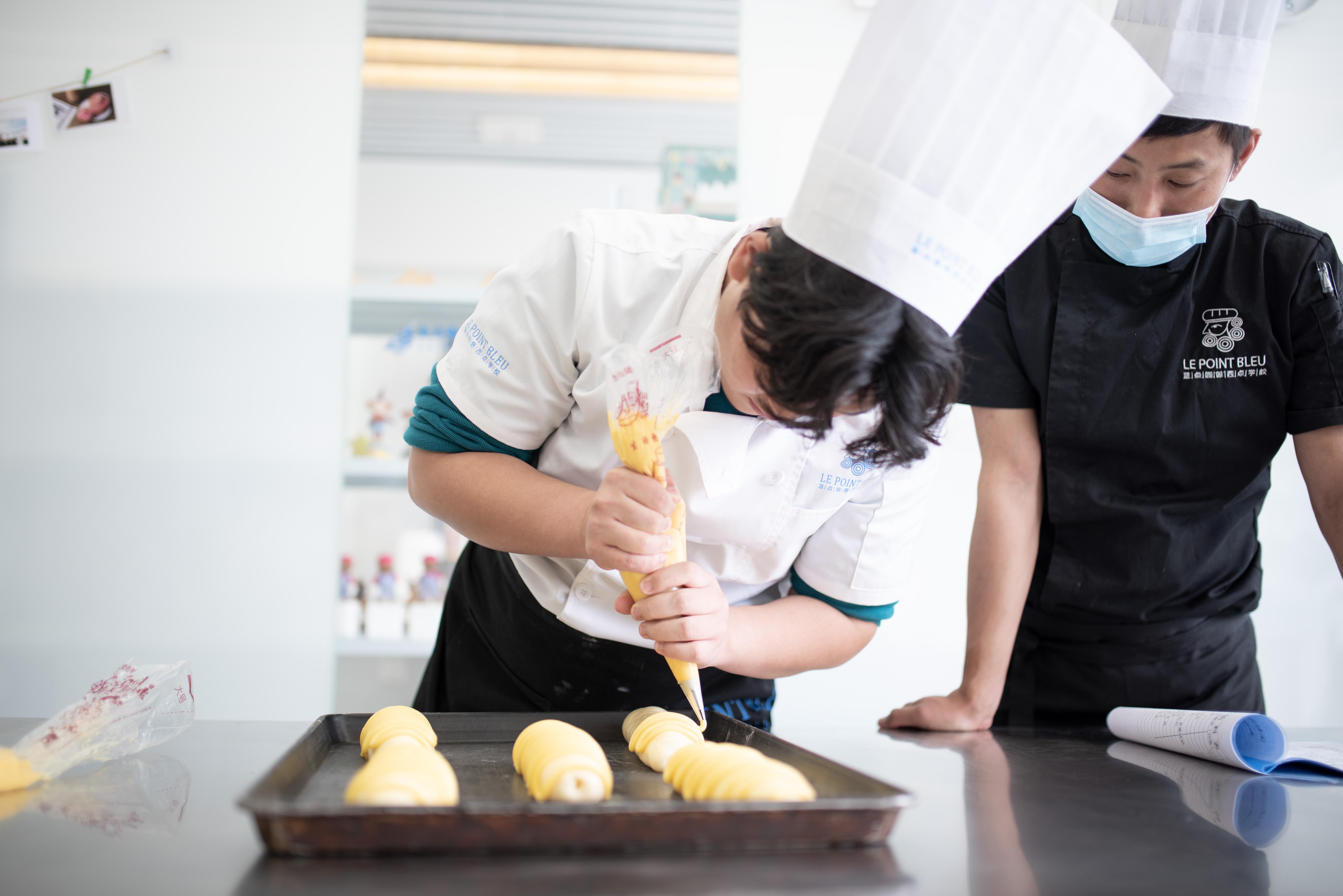 云阳面包师培训学校——烘焙技艺的摇篮