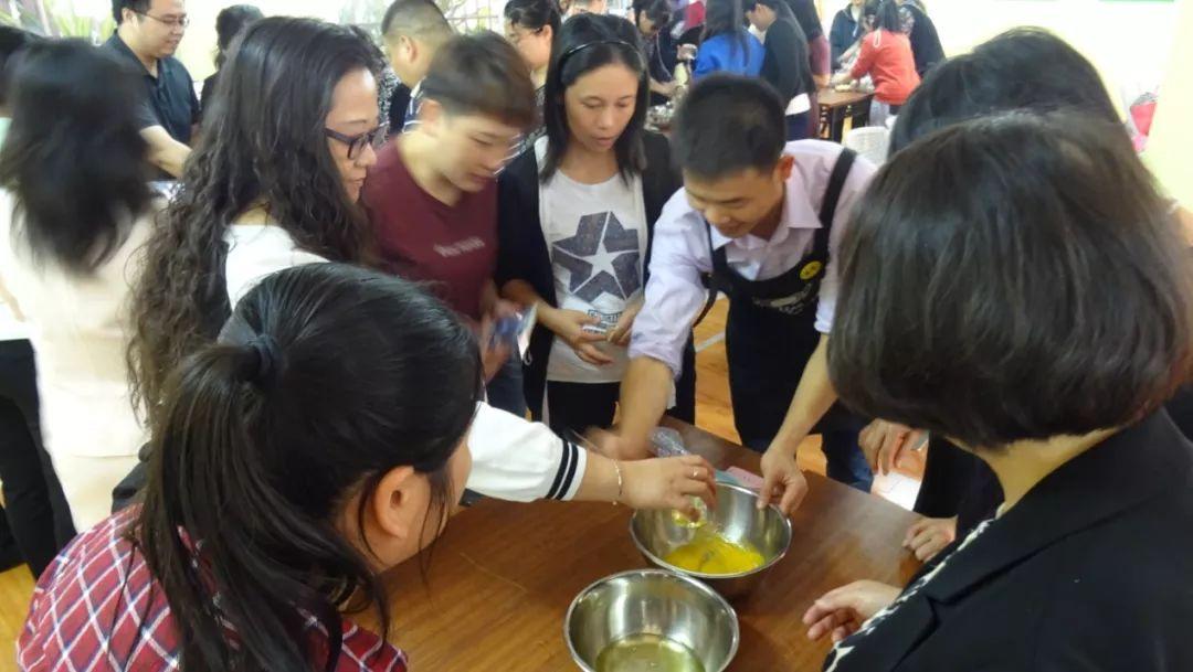 广东烘焙培训学校蛋糕培训，让你的烘焙之路从这里开始！